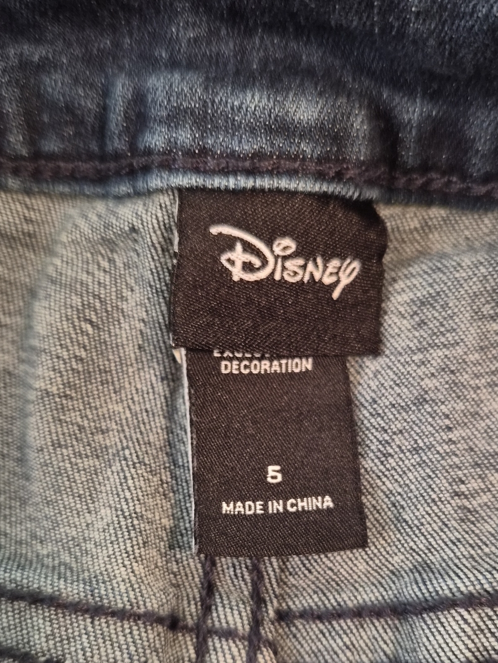 Disney Kissing Mickey/Minnie Jeans- Size 5 - Picture 8 of 9